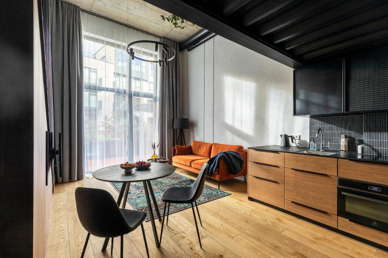 Апартаменты Stylish Loft With Terrace Paupys, Old Town Вильнюс Экстерьер фото